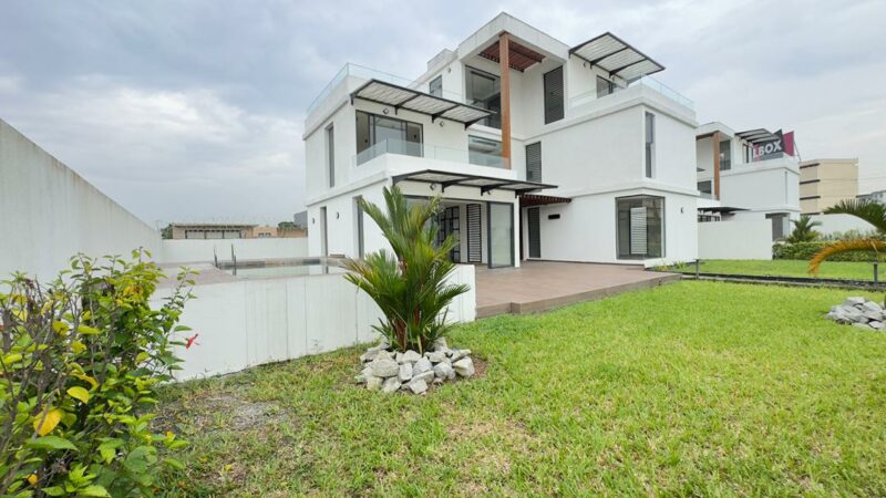 Location d'un triplex de 6 pièces haut standing