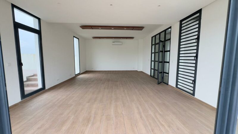 Location d'un triplex de 6 pièces haut standing