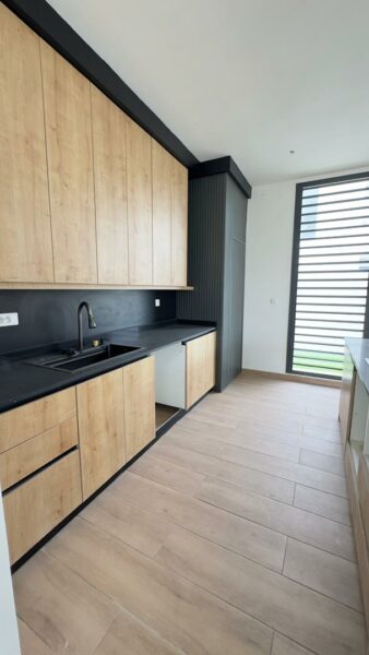 Location d'un triplex de 6 pièces haut standing