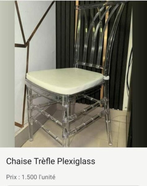 Location de chaise trèfle sur Abidjan