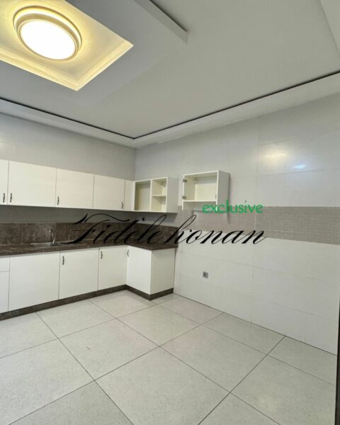 Location d'un appartement de 4 pièces haut standing sur M'badon