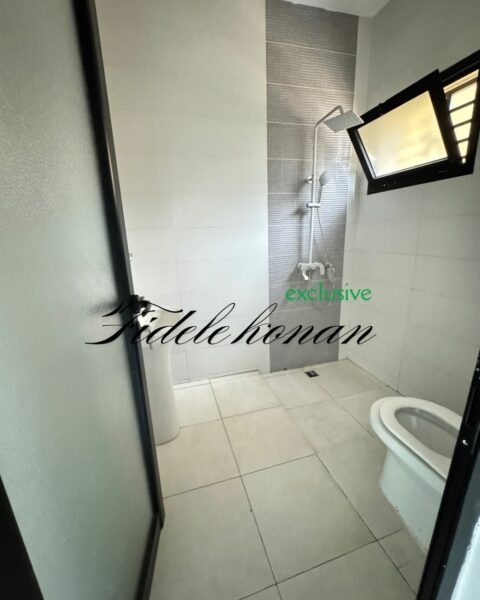 Location d'un appartement de 4 pièces haut standing sur M'badon