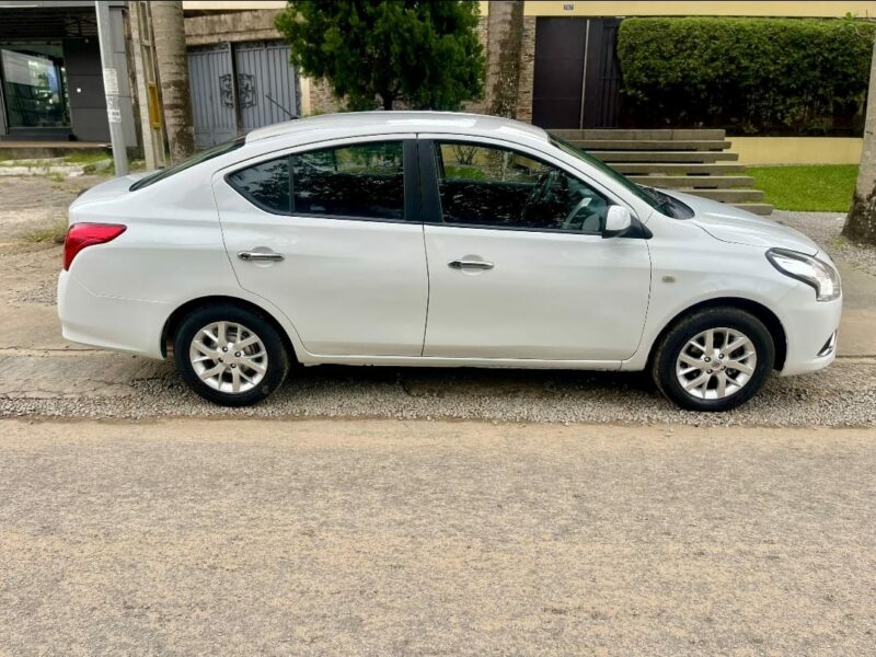 Location d'une Nissan Almera