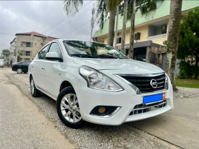 Location d'une Nissan Almera