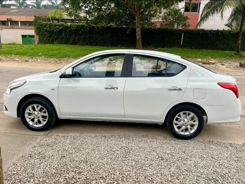 Location d'une Nissan Almera