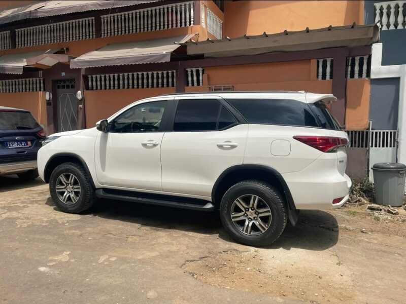 Location de Toyota Fortuner