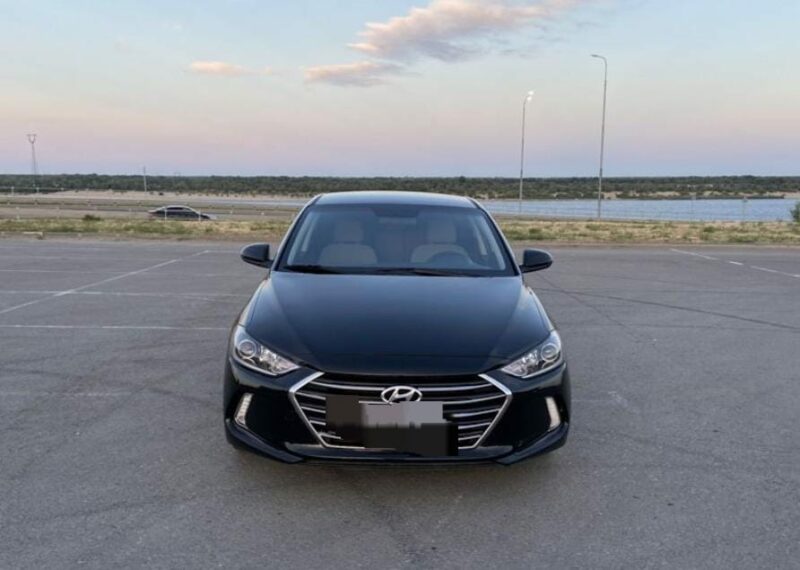 Location de berline Hyundai Elantra