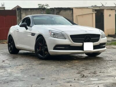 Location de Mercedes SLK Cabriolet 2015