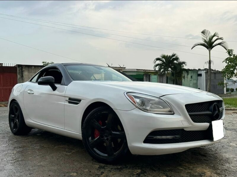 Location de Mercedes SLK Cabriolet 2015