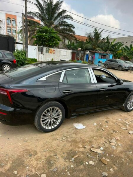 Location de berline Bestune