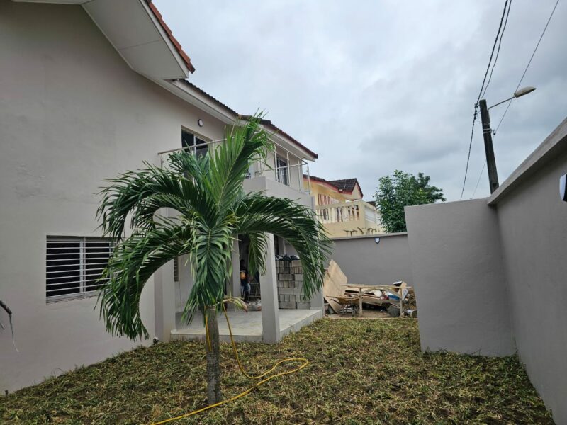 Location de villa duplex de 5 pièces sur Riviera 3