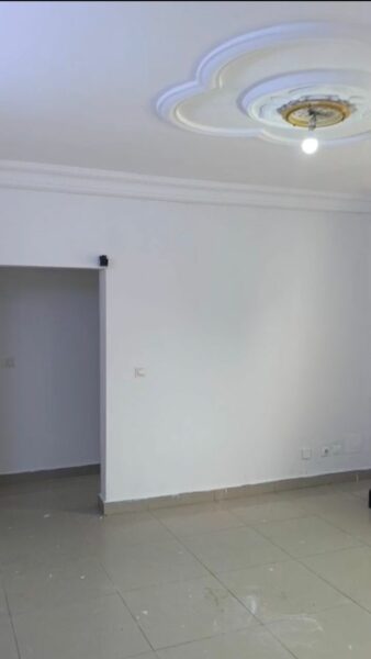 Location d'un appartement 3 pièces sur Yopougon