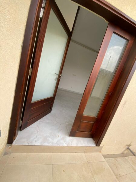 Location d'un appartement de 2 pièces sur Grand Bassam