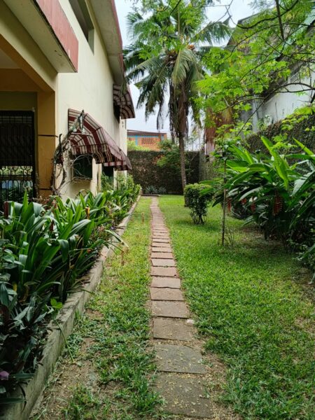 Location d'un duplex de 10 pièces sur Abidjan