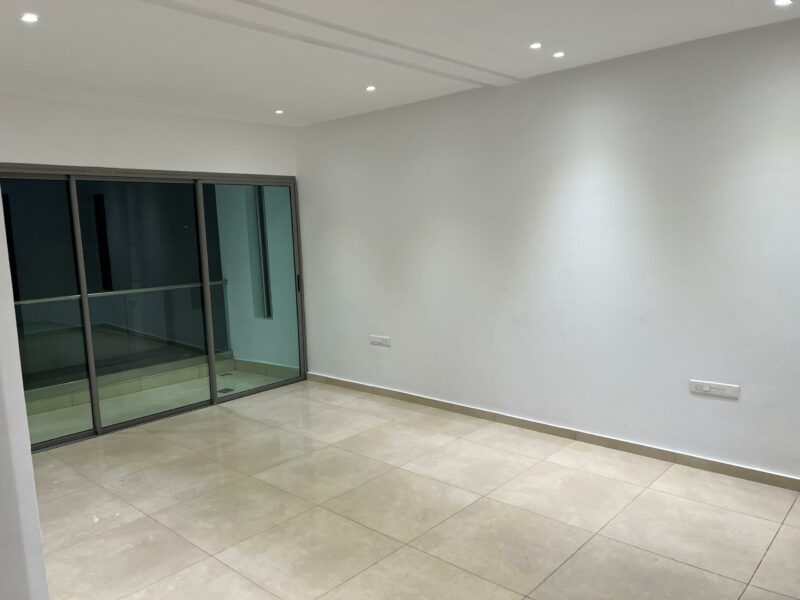 Location d'un triplex de 10 pièces sur M'badon