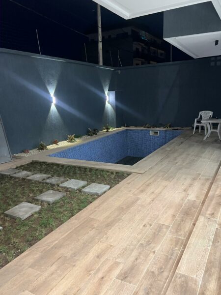 Location d'un triplex de 10 pièces sur M'badon