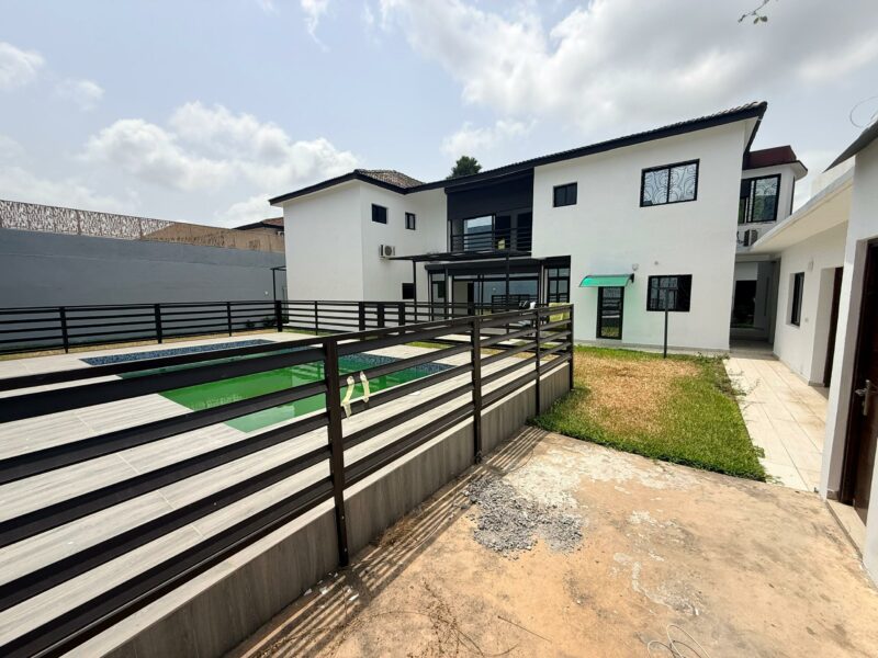 Location de Villa 6 pièces pour Cocody Golf