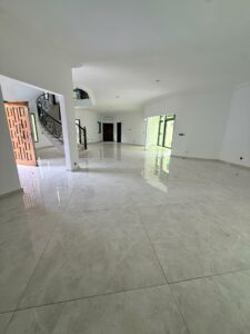 Location de Villa 6 pièces pour Cocody Golf