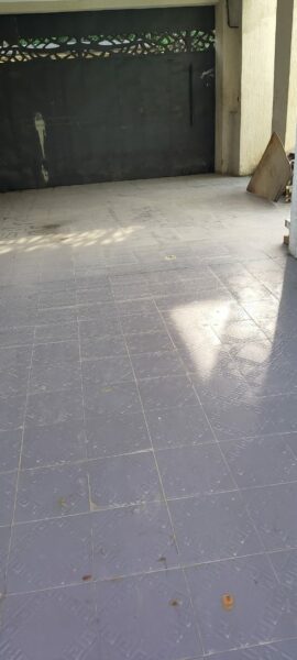 Location d'une Villa Triplex de 8 pièces sur Attoban