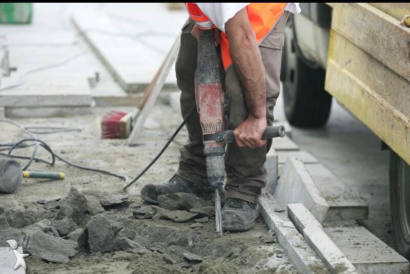 Location de marteau piqueur manuelle