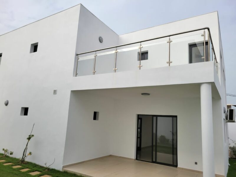 Location d'un Duplex 7 pièces avec deux dépendance sur Angré Gestoci