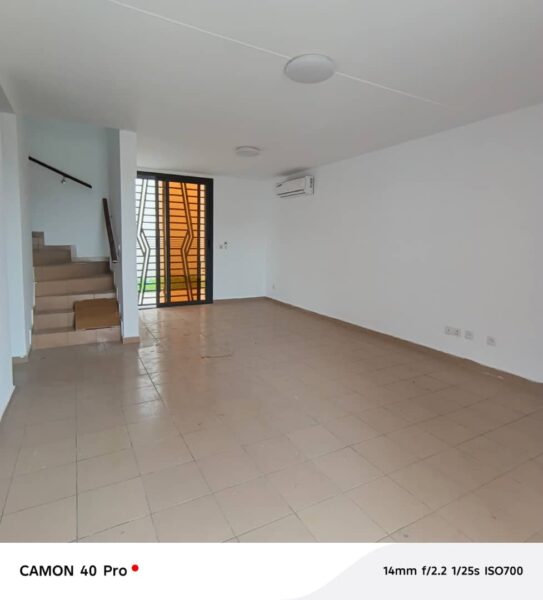 Location d'une Villa duplex 5 pièces sur Riviera 3