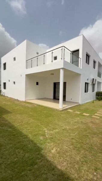 Location d'une Villa Duplex de 6 pièces sur Angré Gestoci