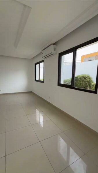 Location d'une Villa Duplex de 6 pièces sur Angré Gestoci