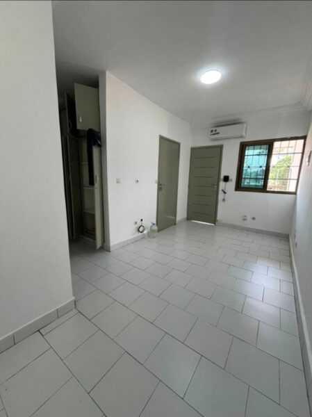 Location de studio sur Angré