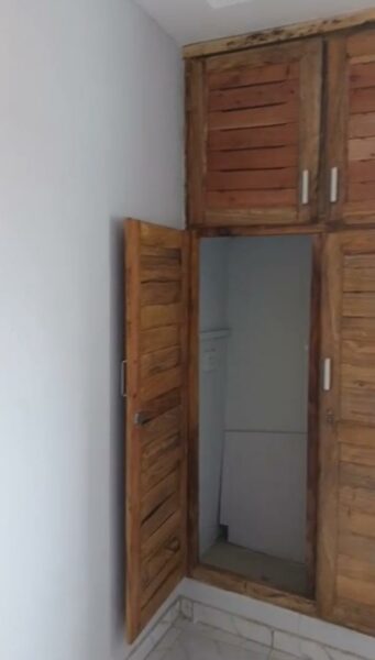 Location d'un appartement de 3 pièces sur Yopougon Toit Rouge