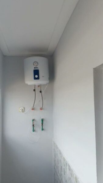 Location d'un appartement de 3 pièces sur Yopougon Toit Rouge