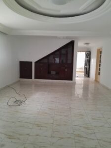 Location d'une Villa Duplex de 6 pièces sur Deux plateaux