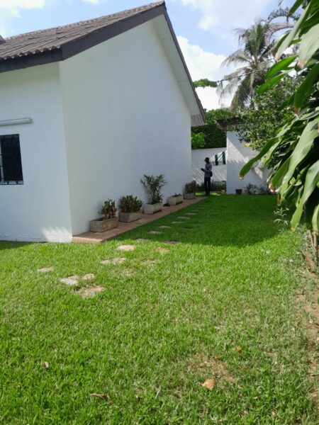 Location d'une Villa Duplex de 6 pièces sur Deux plateaux