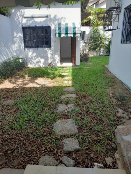 Location d'une Villa Duplex de 6 pièces sur Deux plateaux