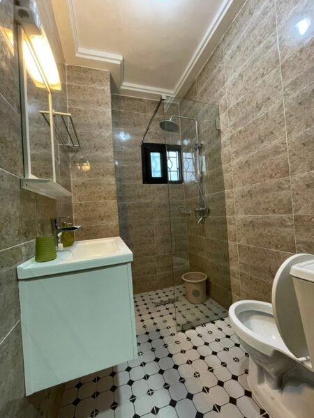 Location d'une résidence meublée de 2 pièces sur Bassam