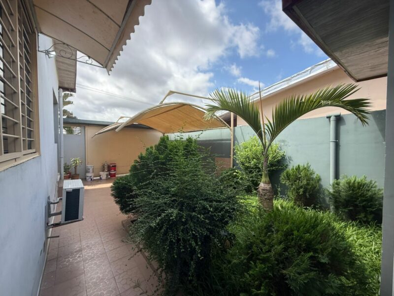 Location d'une Villa de 6 pièces sur Cocody Faya