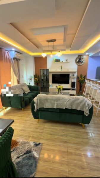 Location d'une résidence meublée de deux pièces sur Abata