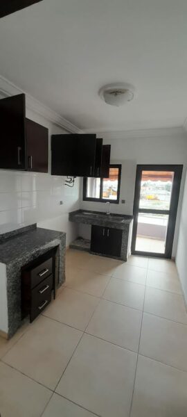 Location d'un appartement de 4 pièces sur Riviera 4