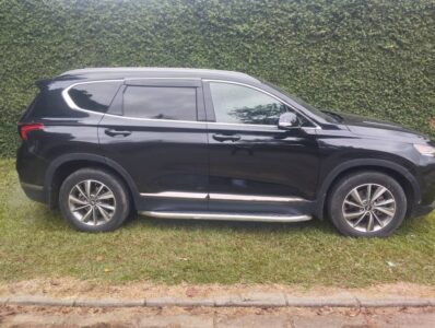 Location de SUV Hyundai Santa fe noir