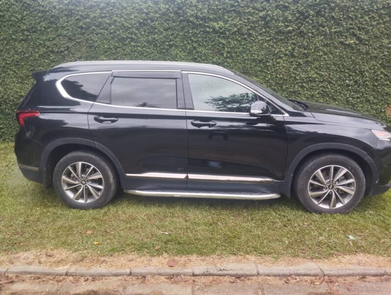 Location de SUV Hyundai Santa fe noir