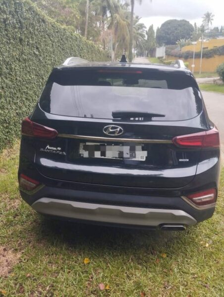 Location de SUV Hyundai Santa fe noir