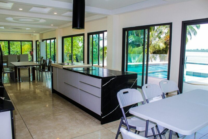 Location de Villa meublée de 7 pièces sur Assinie Mafia