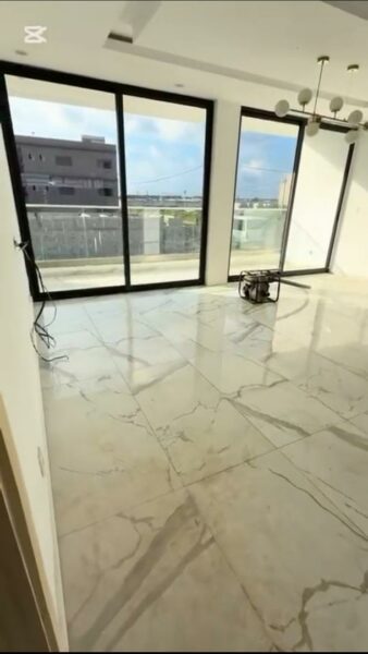 Location d'un Duplex de 7 pièces sur Bingerville M'batto