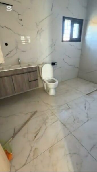 Location d'un Duplex de 7 pièces sur Bingerville M'batto