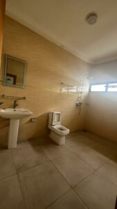 Location de Villa triplex de 8 pièces sur Attoban