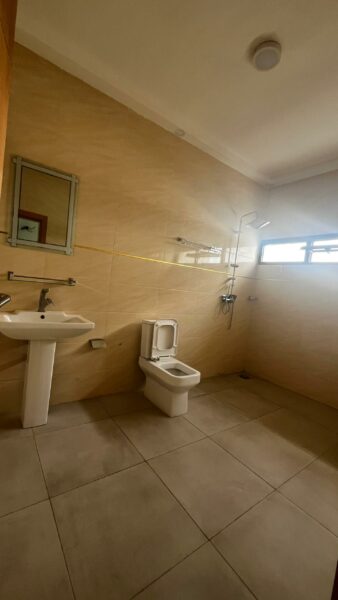 Location de Villa triplex de 8 pièces sur Attoban