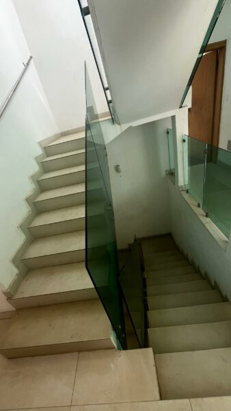 Location de Villa triplex de 8 pièces sur Attoban