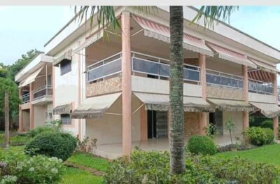 Location d'une Villa duplex de 10n pièces sur Cocody