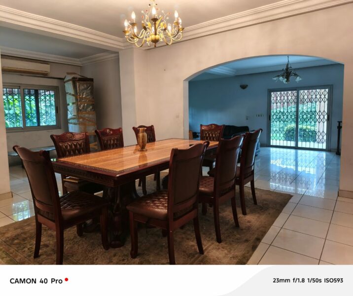 Location d'une Villa duplex de 10n pièces sur Cocody