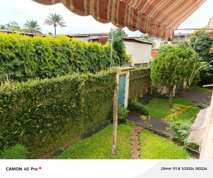 Location d'une Villa duplex de 10n pièces sur Cocody